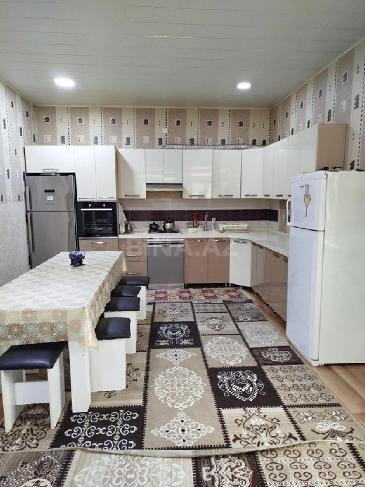 Satılır 6 otaqlı həyət evi 180 m²