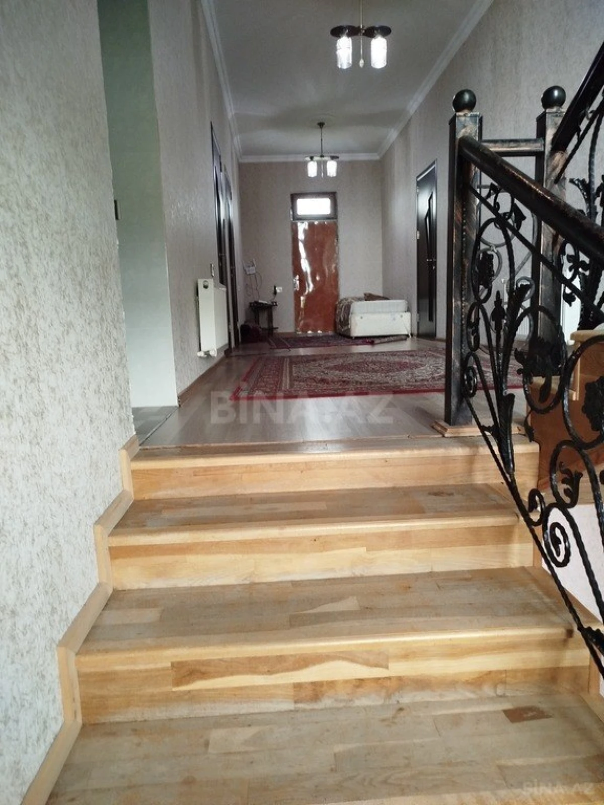 Satılır 6 otaqlı həyət evi 180 m²