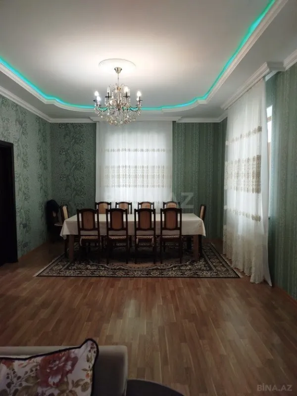 Satılır 6 otaqlı həyət evi 180 m²