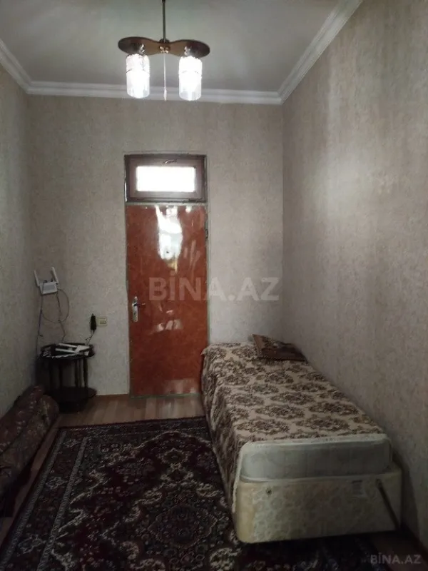 Satılır 6 otaqlı həyət evi 180 m²