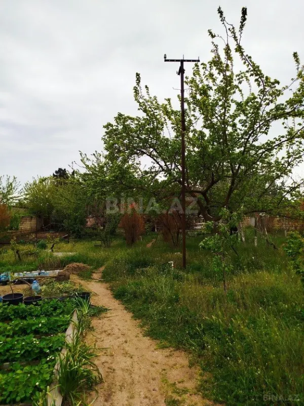 Satılır 6 otaqlı həyət evi 180 m²