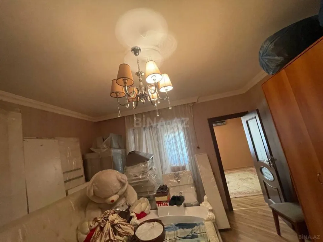 Satılır 5 otaqlı həyət evi 250 m²