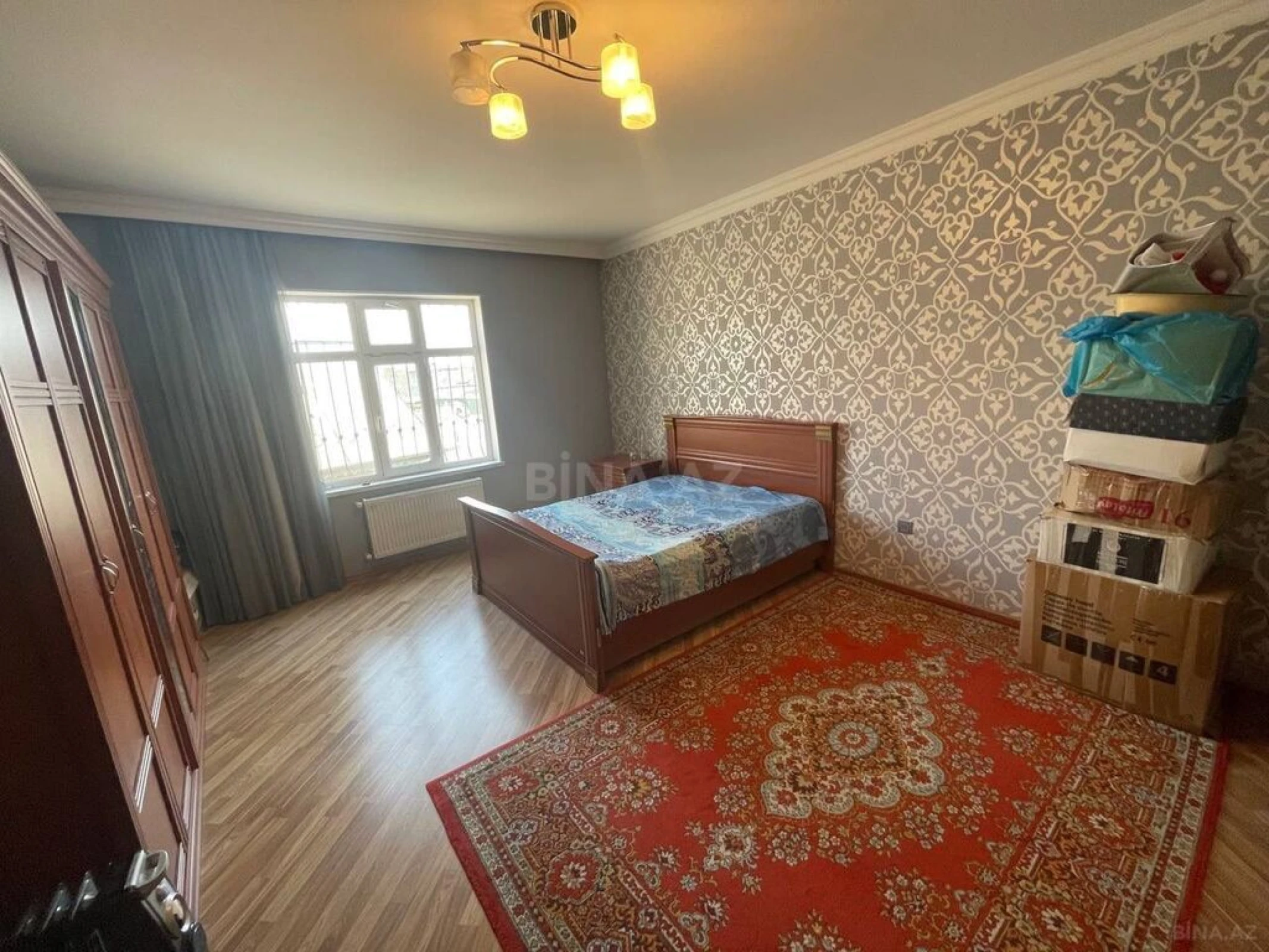 Satılır 5 otaqlı həyət evi 250 m²