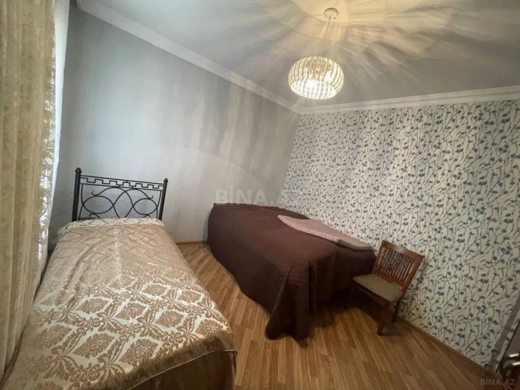 Satılır 5 otaqlı həyət evi 250 m²