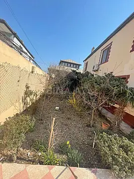 Satılır 5 otaqlı həyət evi 250 m²