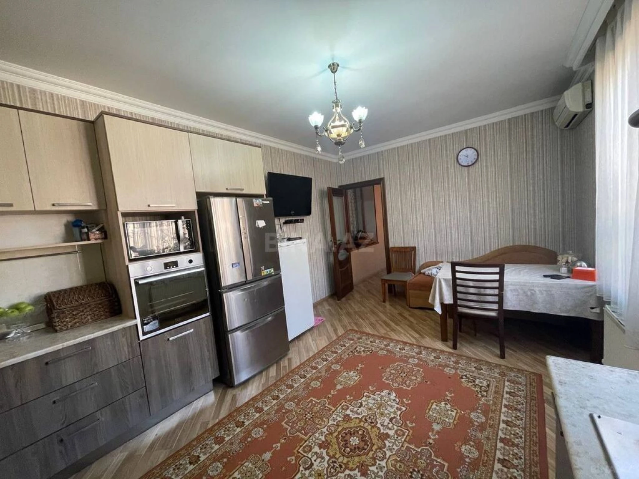 Satılır 5 otaqlı həyət evi 250 m²