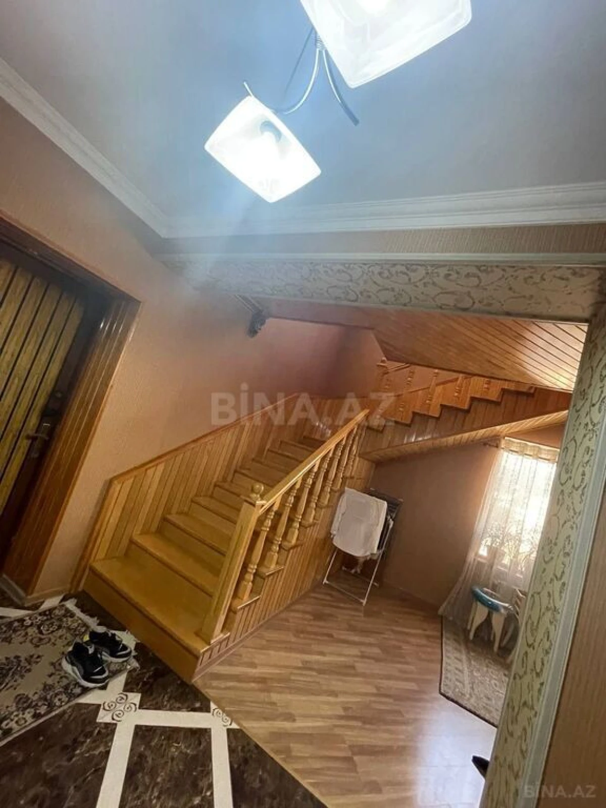 Satılır 5 otaqlı həyət evi 250 m²