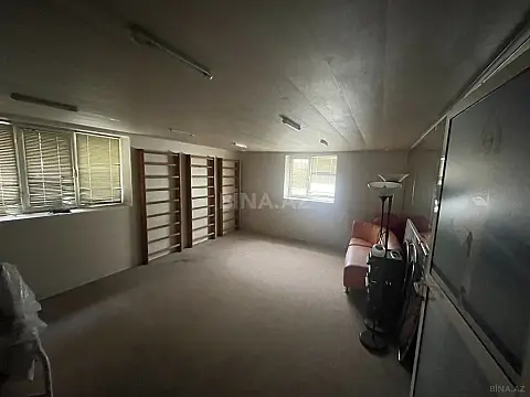 Satılır obyekt 300 m²