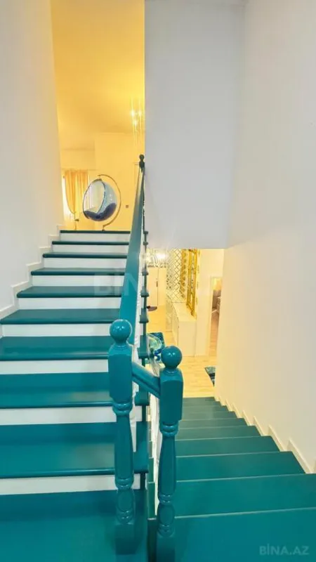 Satılır 6 otaqlı həyət evi 350 m²