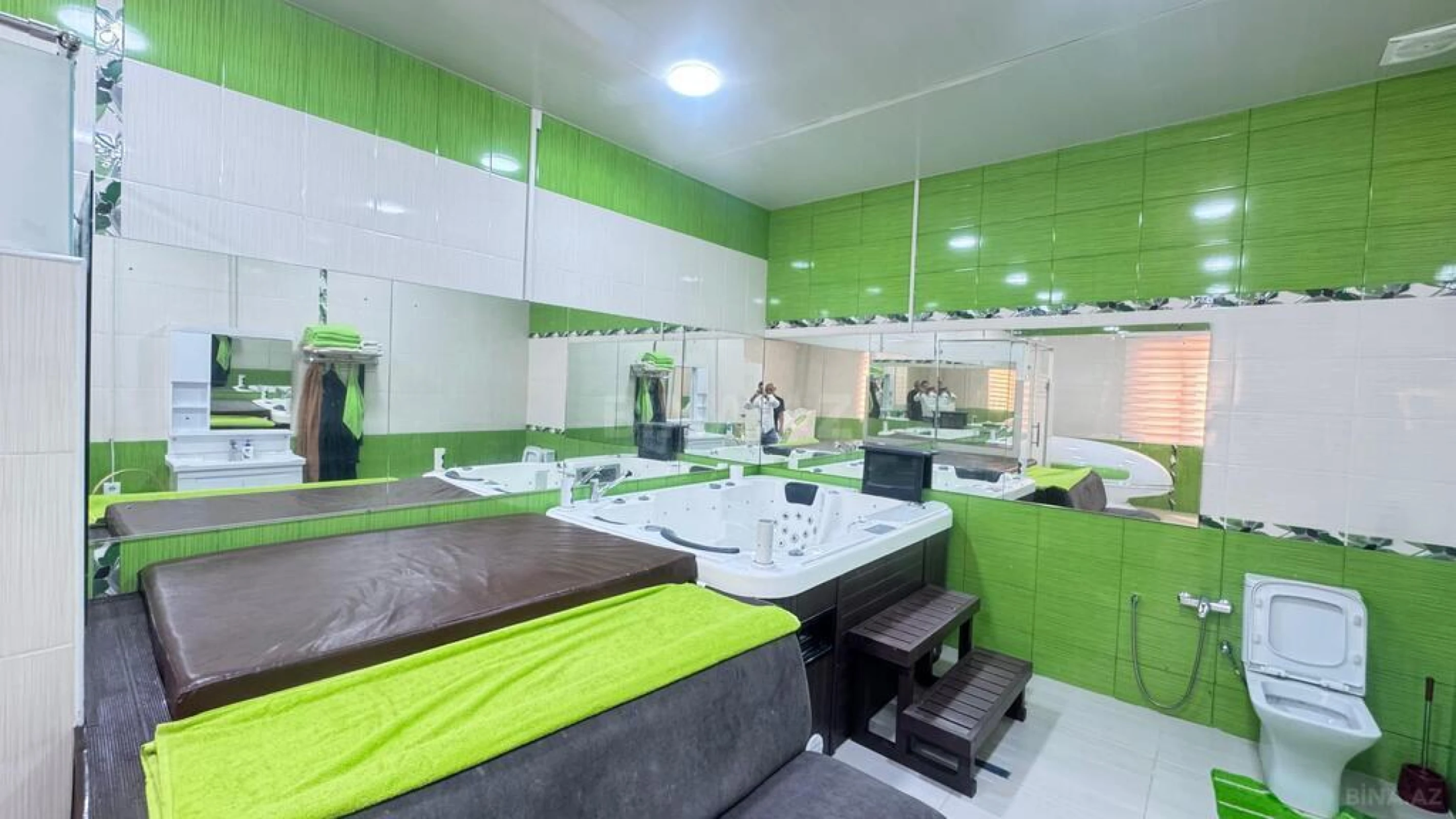 Satılır 6 otaqlı həyət evi 350 m²