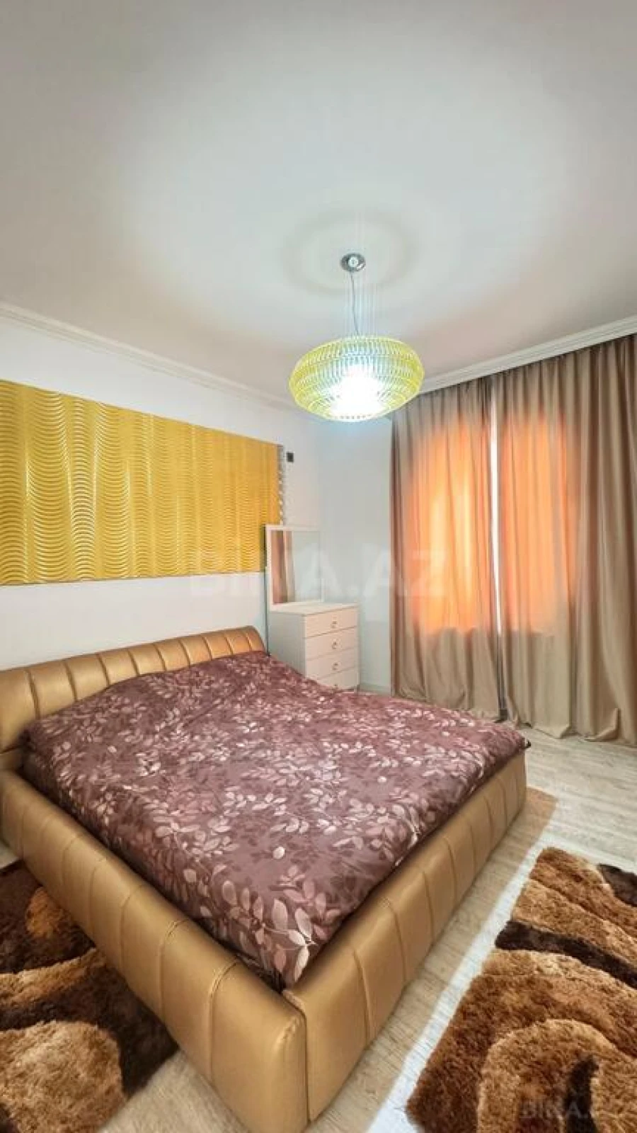 Satılır 6 otaqlı həyət evi 350 m²