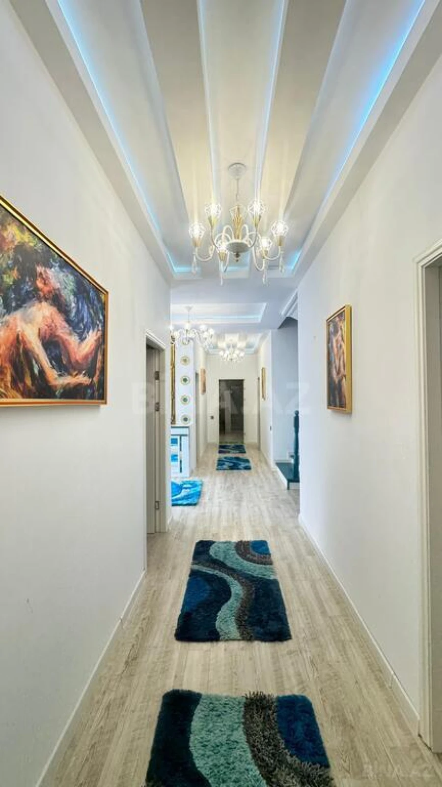 Satılır 6 otaqlı həyət evi 350 m²
