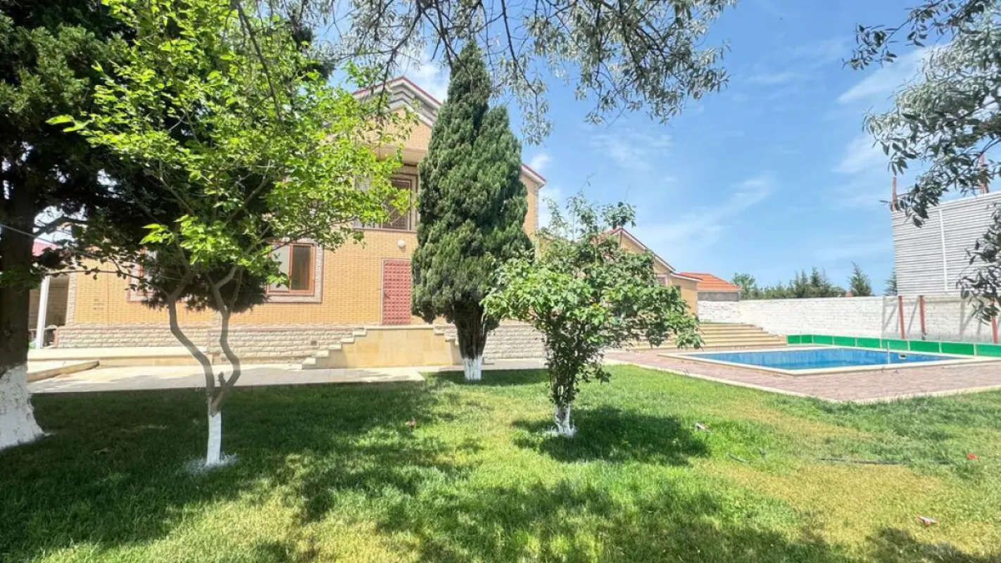 Satılır 6 otaqlı həyət evi 350 m²