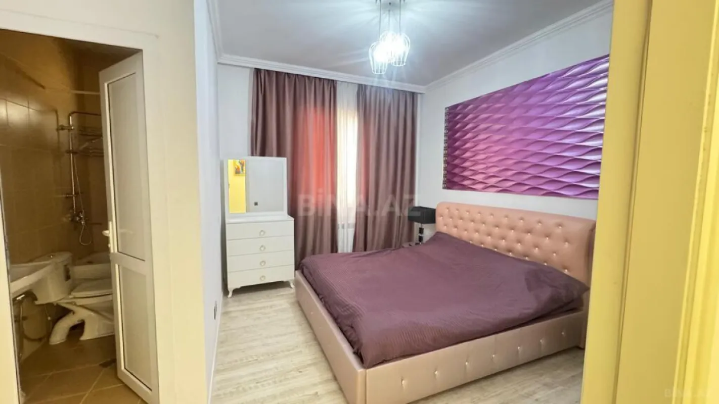 Satılır 6 otaqlı həyət evi 350 m²