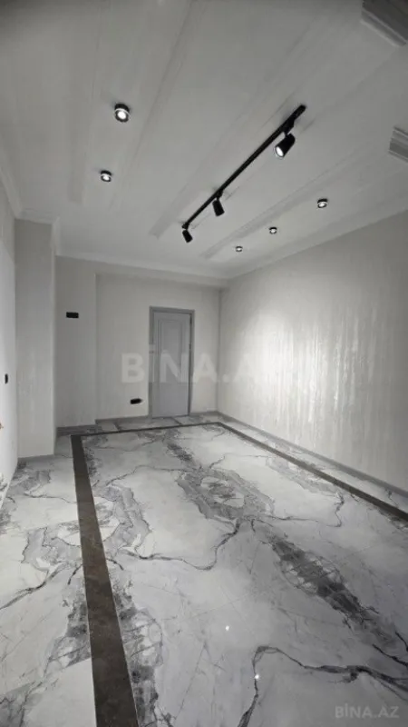 Satılır 4 otaqlı mənzil 223 m²