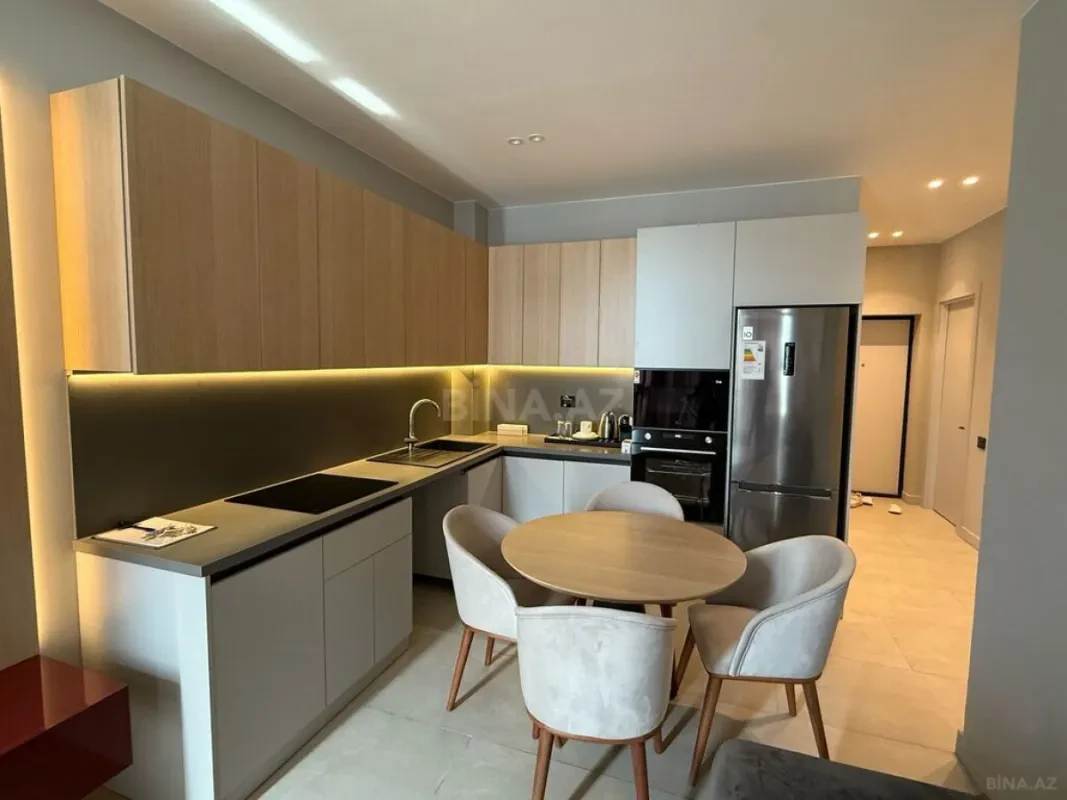 Kirayə verilir 2 otaqlı mənzil 76 m²