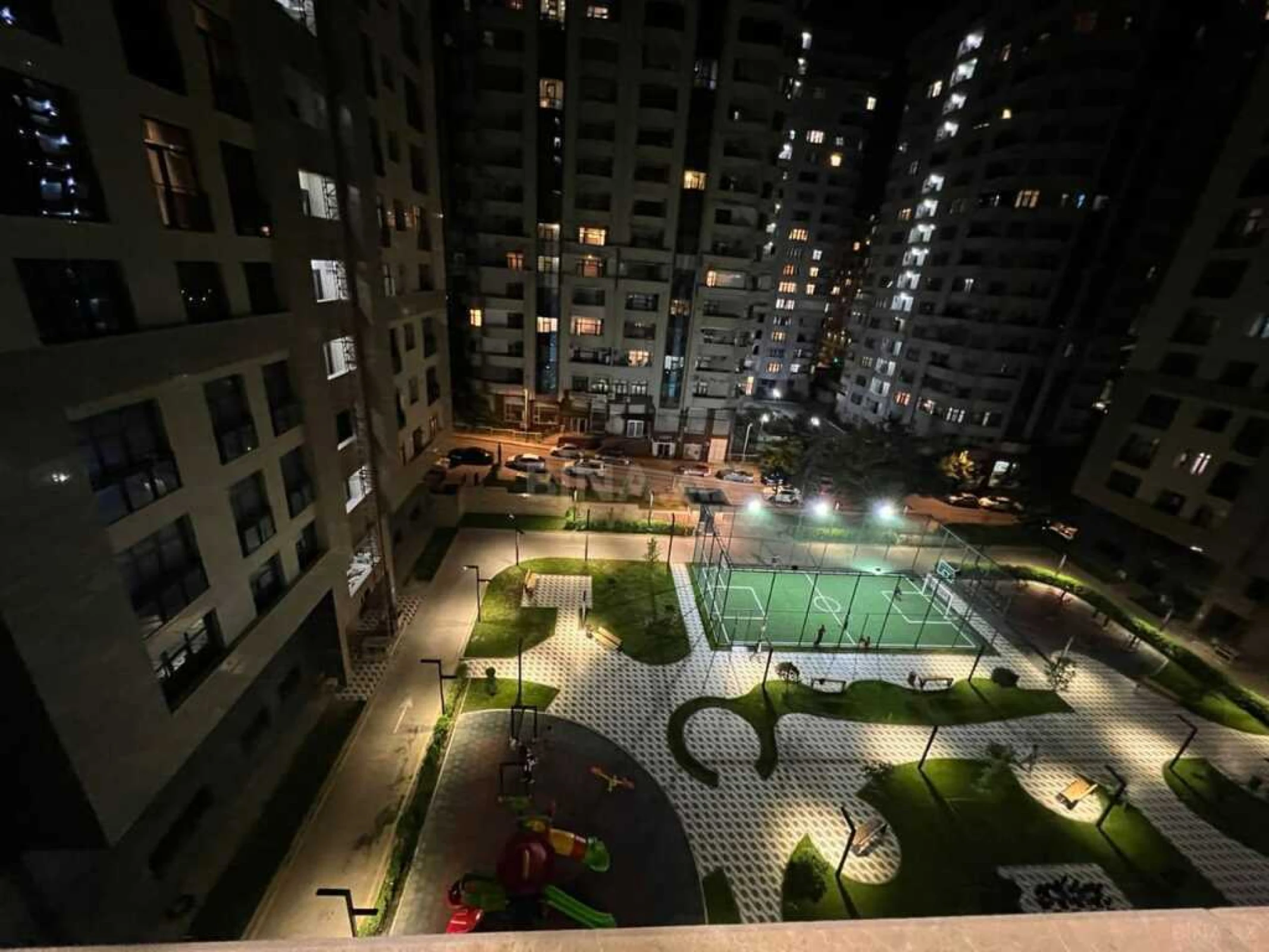 Kirayə verilir 2 otaqlı mənzil 65 m²