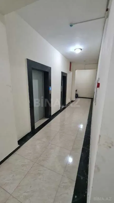 Satılır 3 otaqlı mənzil 132 m²