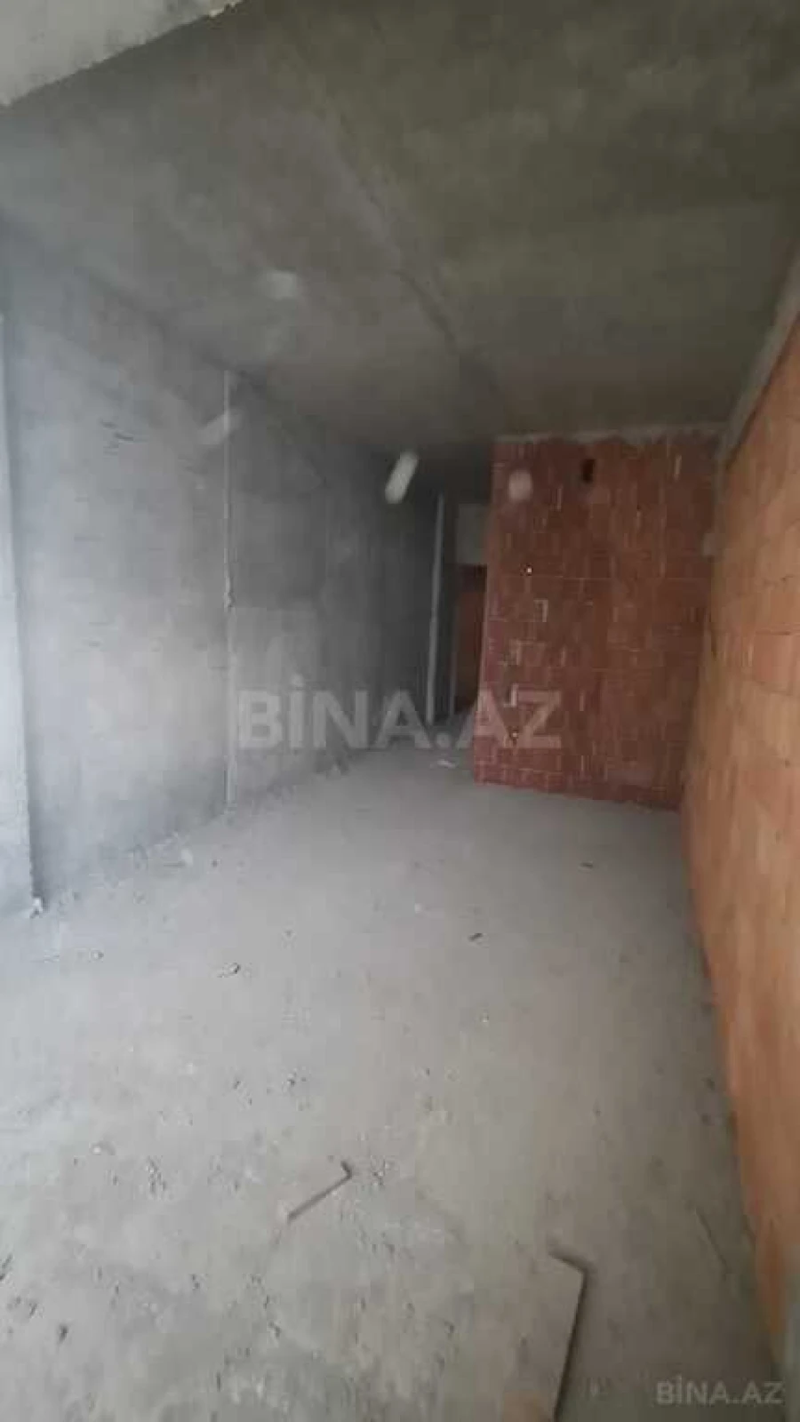 Satılır 3 otaqlı mənzil 132 m²