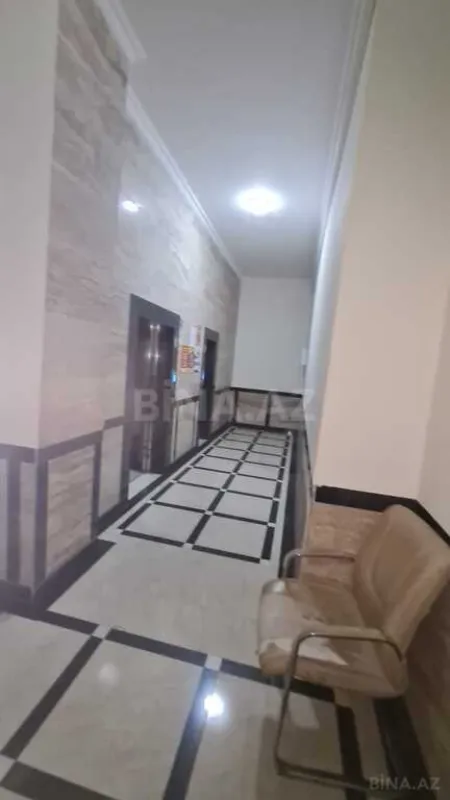 Satılır 3 otaqlı mənzil 132 m²