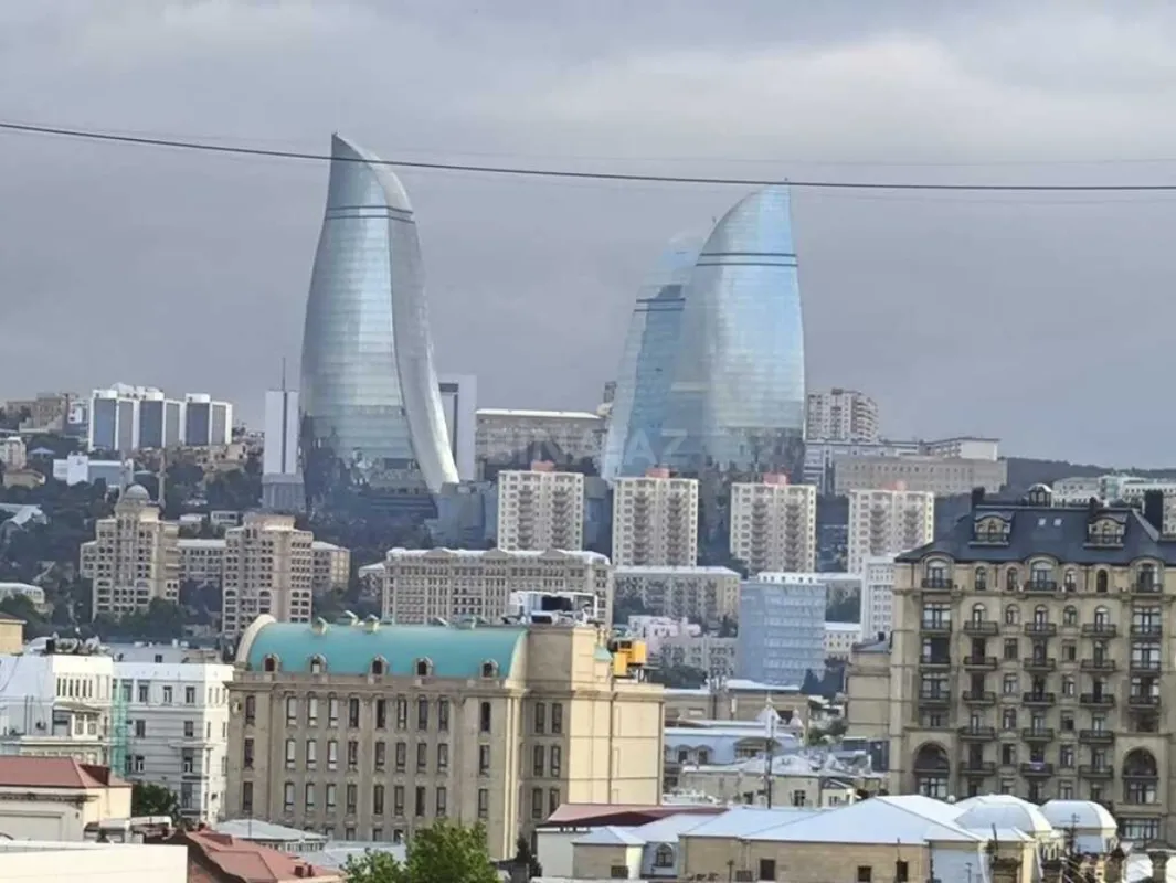 Satılır 3 otaqlı mənzil 90 m²
