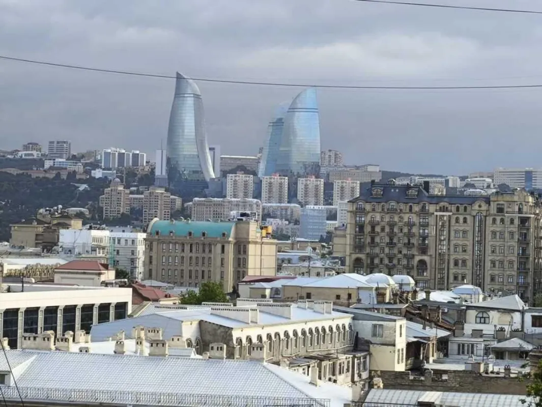 Satılır 3 otaqlı mənzil 90 m²