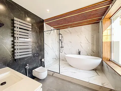 Kirayə verilir 5 otaqlı həyət evi 400 m²