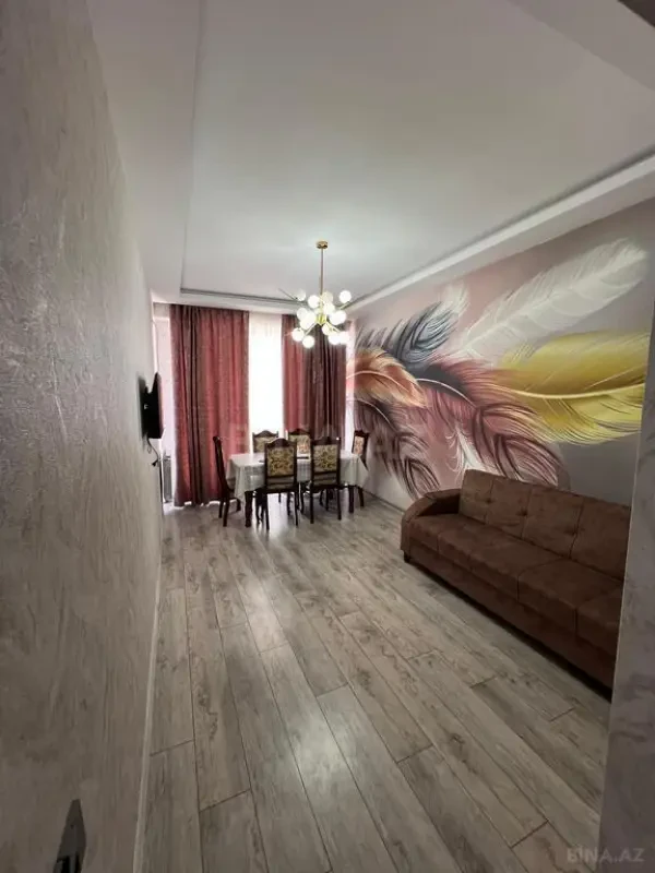 Kirayə verilir 2 otaqlı mənzil 65 m²