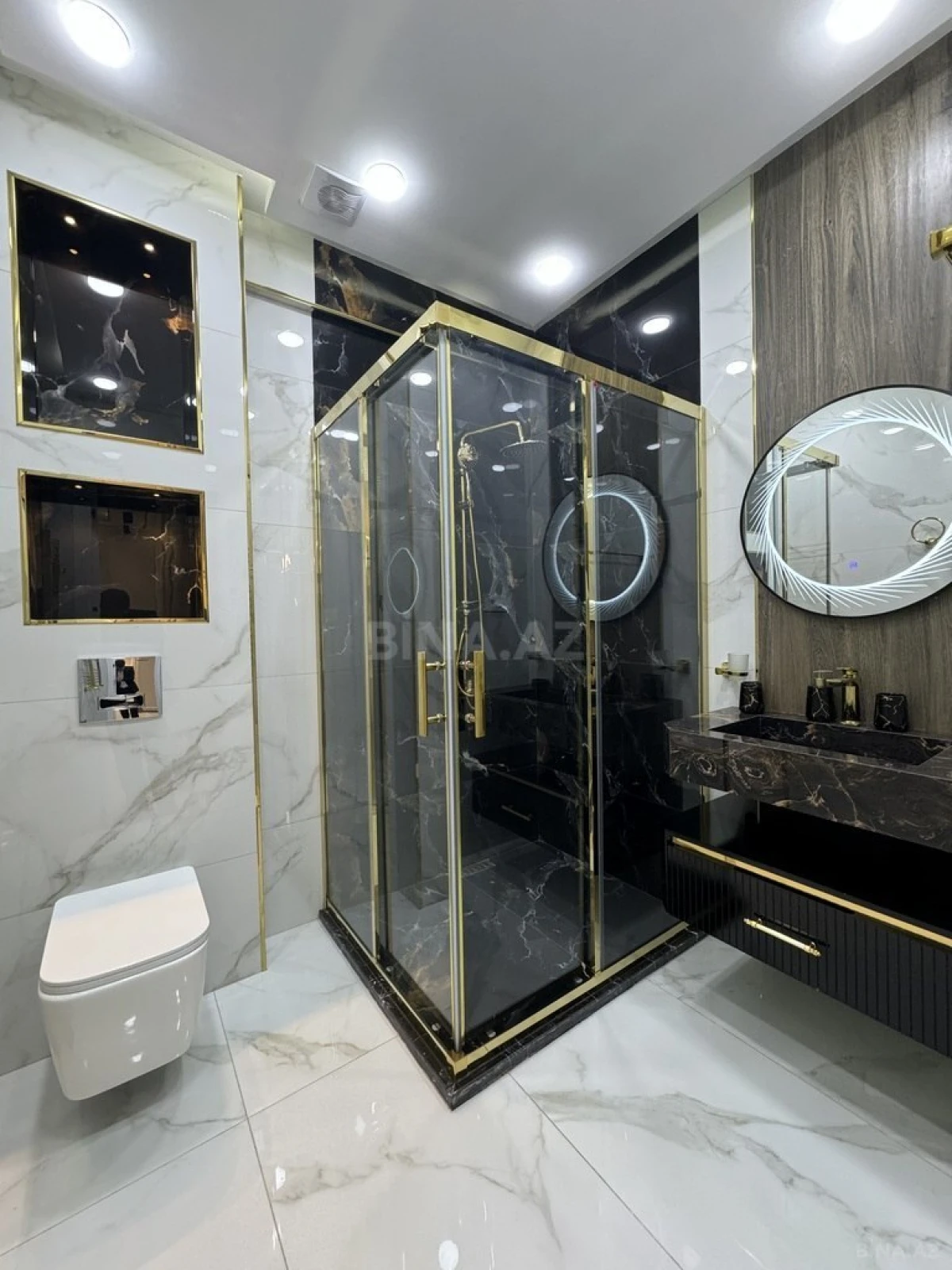 Satılır 3 otaqlı mənzil 137 m²