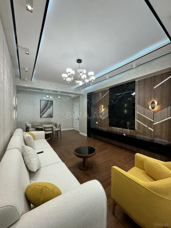 Satılır 3 otaqlı mənzil 137 m²