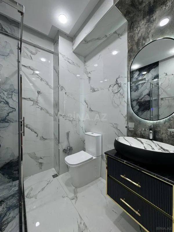 Satılır 3 otaqlı mənzil 137 m²