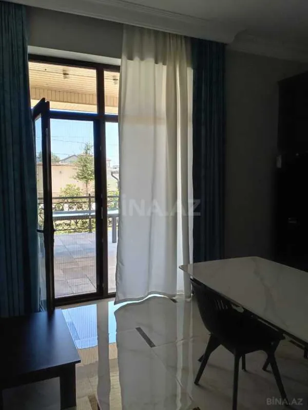 Kirayə verilir 4 otaqlı həyət evi 240 m²