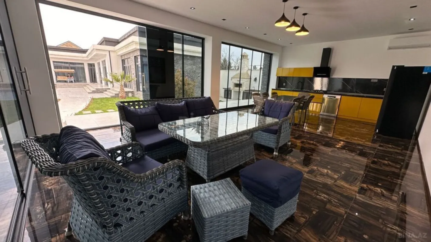 Kirayə verilir 4 otaqlı həyət evi 240 m²