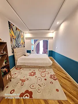 Satılır 3 otaqlı mənzil 141 m²