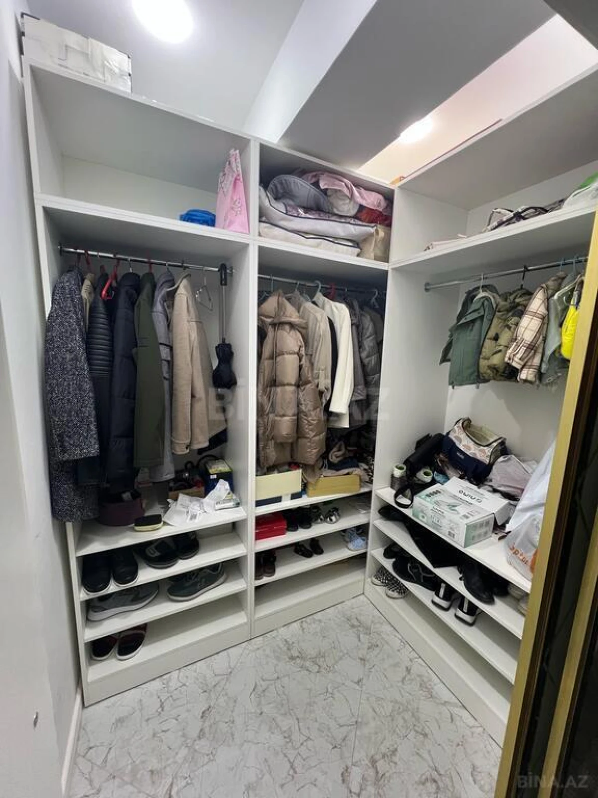 Satılır 4 otaqlı mənzil 160 m²