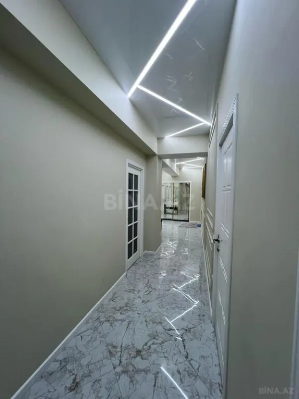Satılır 4 otaqlı mənzil 160 m²