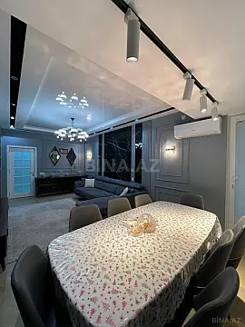 Satılır 4 otaqlı mənzil 160 m²
