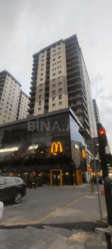 Satılır 4 otaqlı mənzil 158 m²