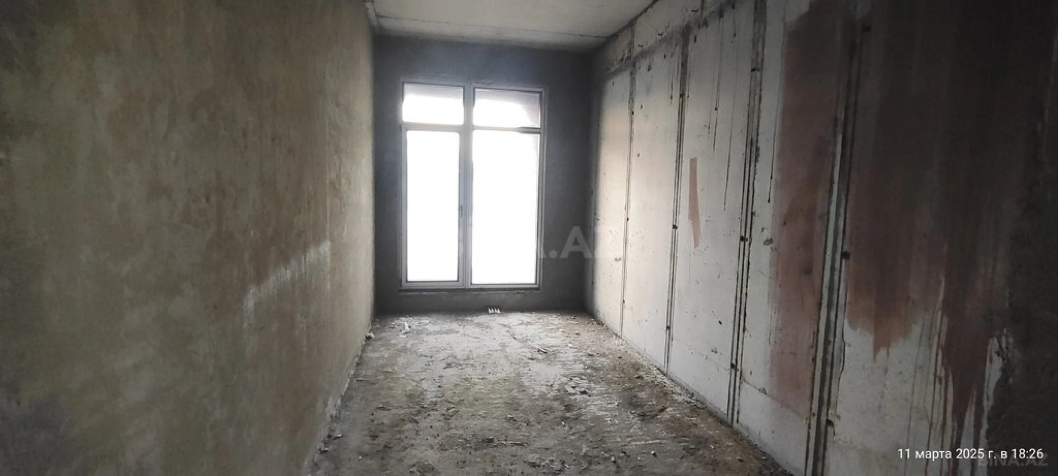 Satılır 4 otaqlı mənzil 158 m²