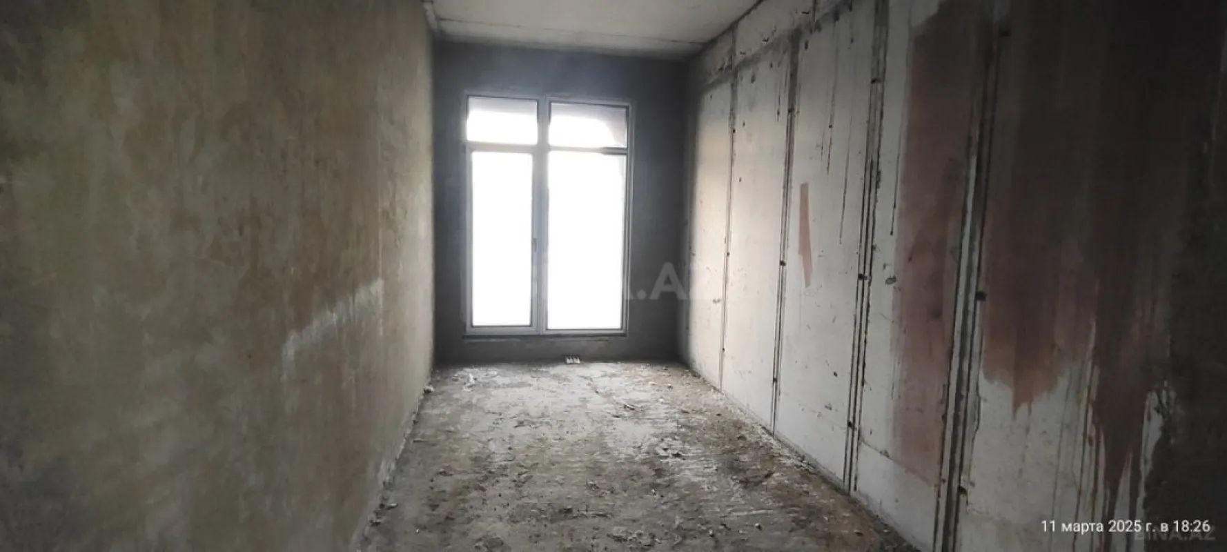 Satılır 4 otaqlı mənzil 158 m²