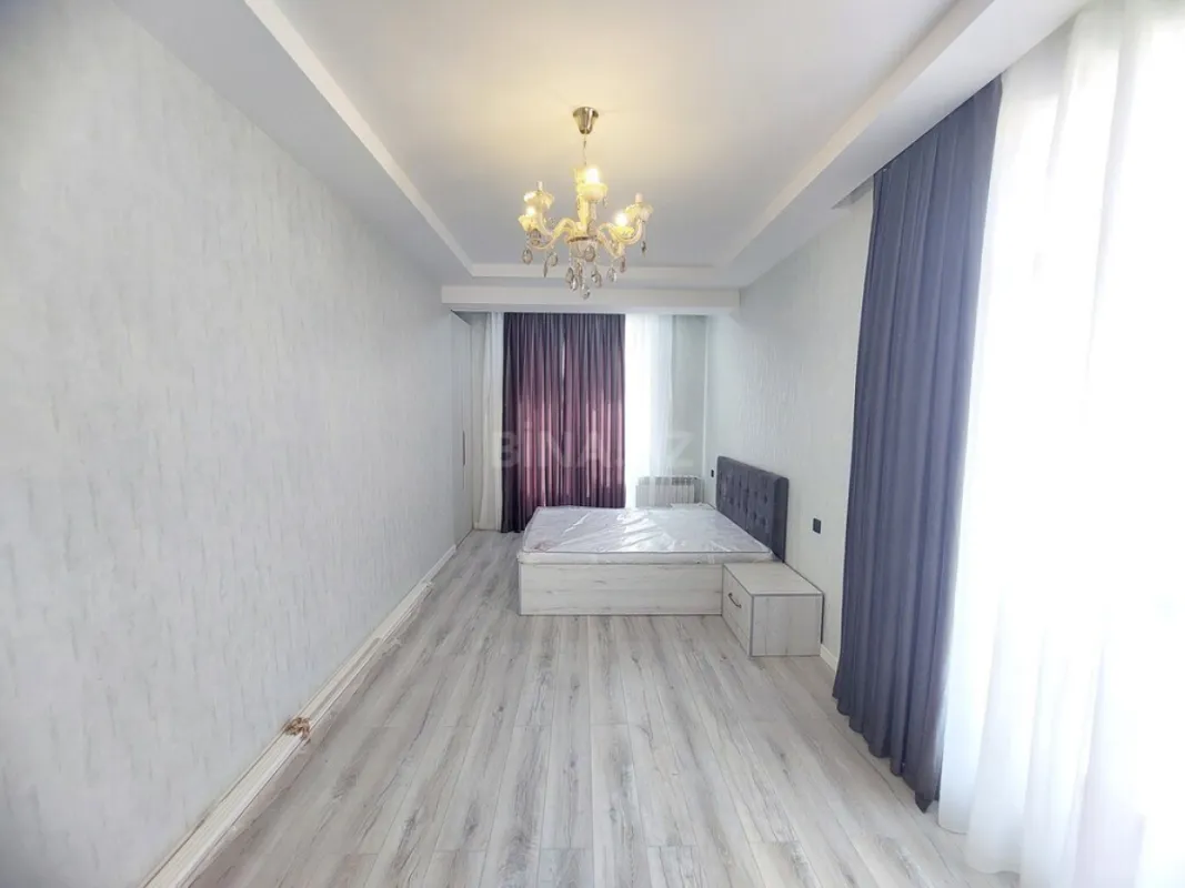 Satılır 2 otaqlı mənzil 96 m²
