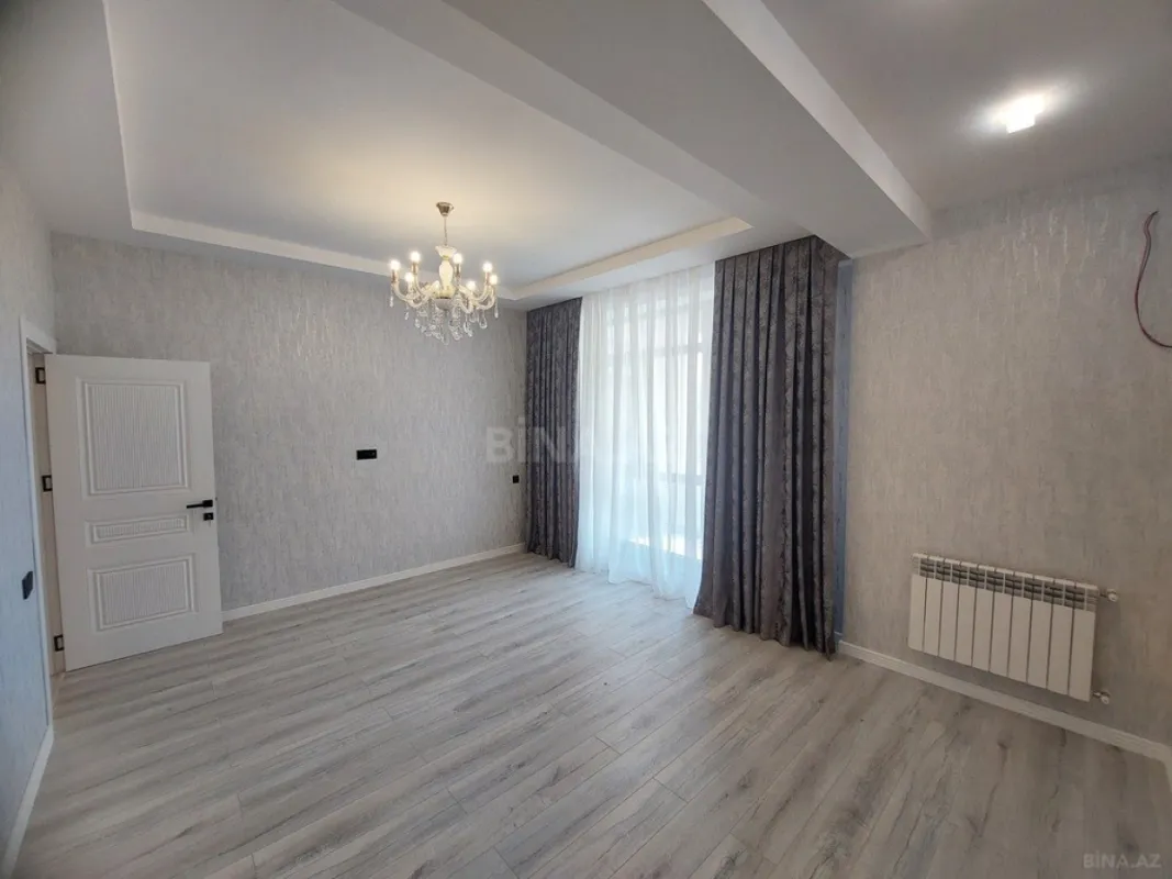 Satılır 2 otaqlı mənzil 96 m²