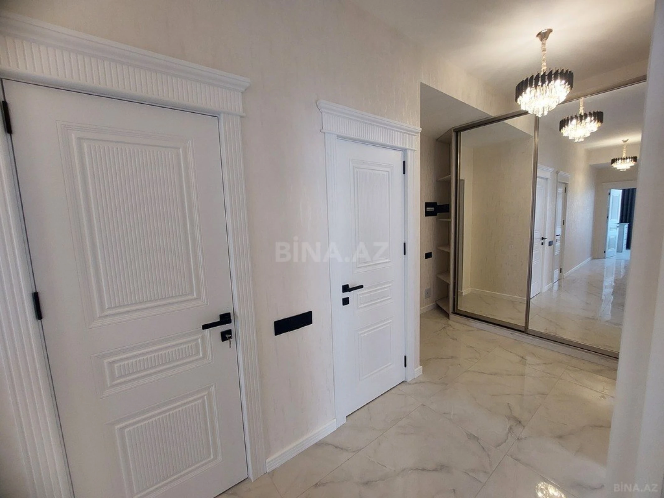 Satılır 2 otaqlı mənzil 96 m²
