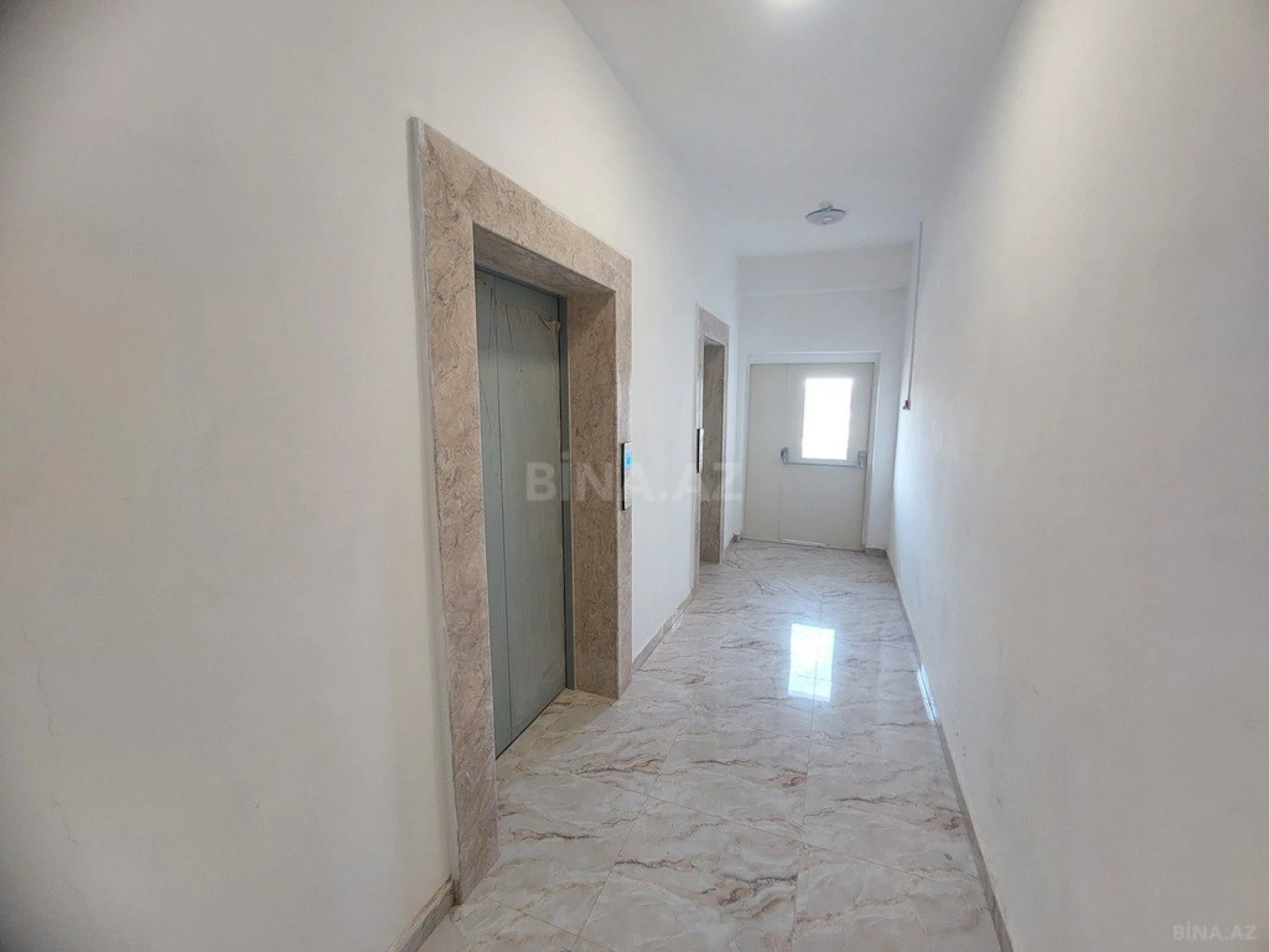 Satılır 2 otaqlı mənzil 96 m²