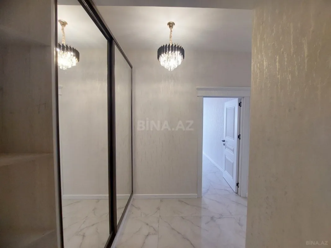 Satılır 2 otaqlı mənzil 96 m²