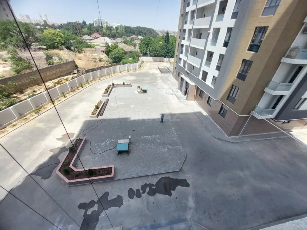 Satılır 2 otaqlı mənzil 96 m²