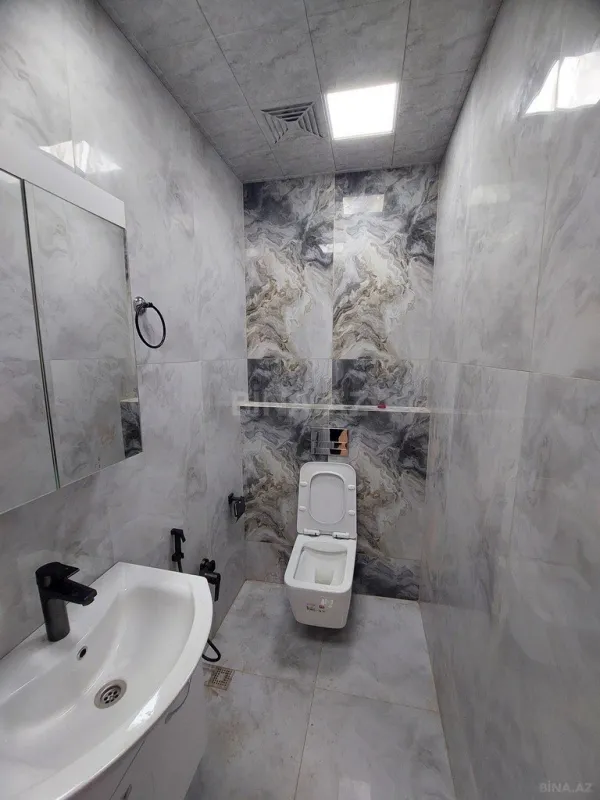 Satılır 2 otaqlı mənzil 96 m²