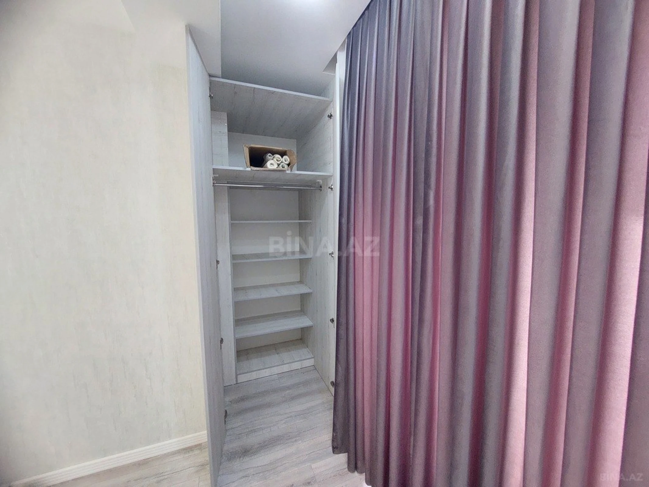 Satılır 2 otaqlı mənzil 96 m²