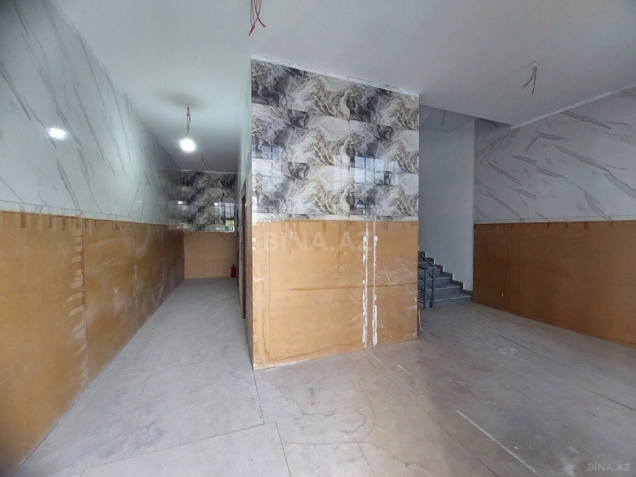 Satılır 2 otaqlı mənzil 96 m²