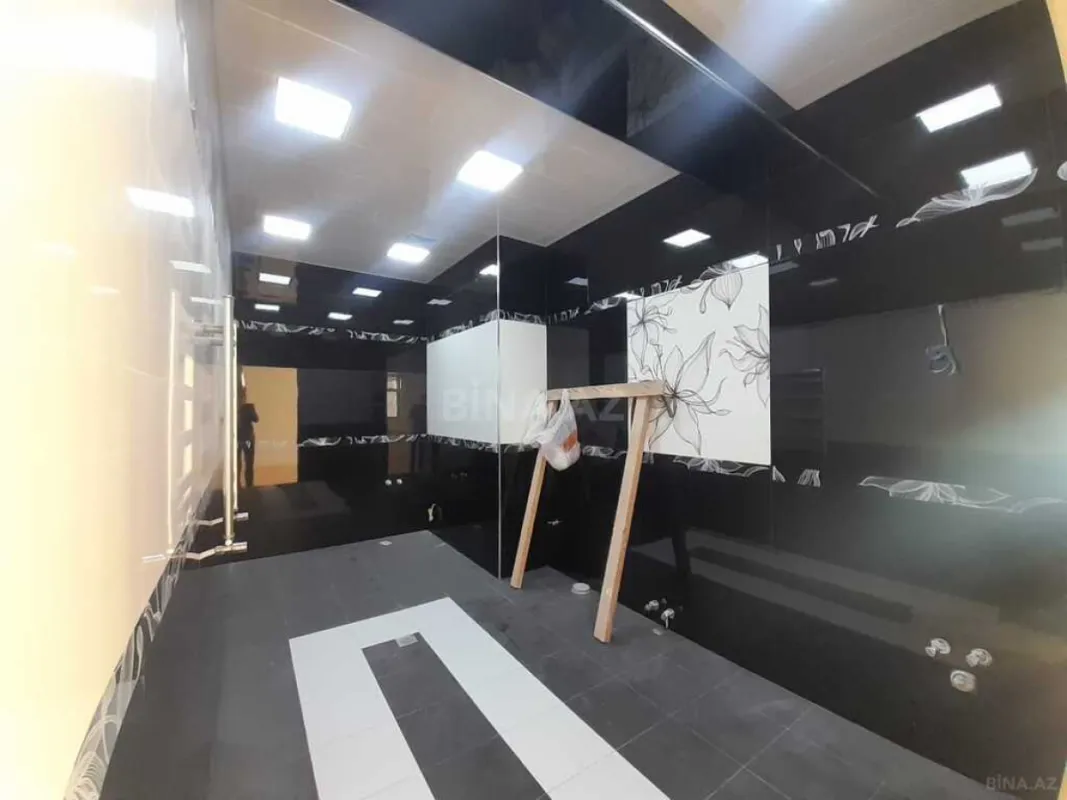 Satılır 4 otaqlı mənzil 220 m²